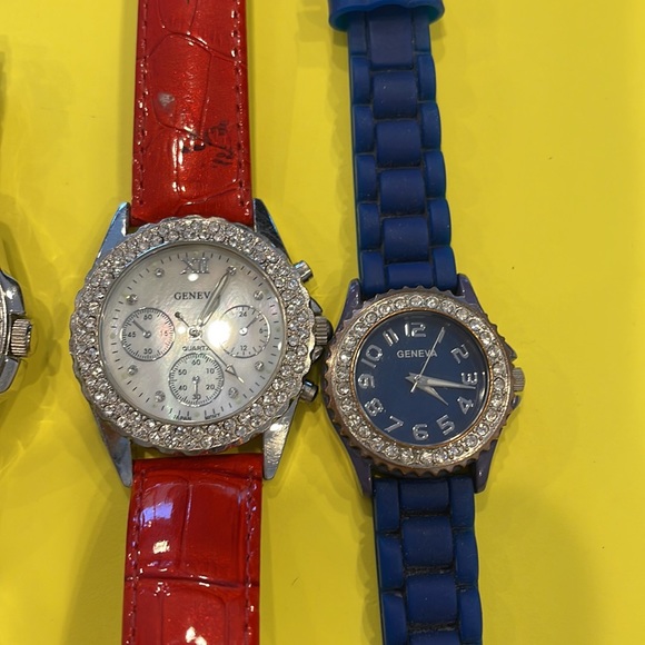 Geneva watches, all need batteries. Two are Geneva watches, the other isn’t. - Picture 3 of 4